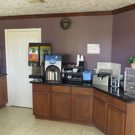 Americas Best Value Inn & Suites Hempstead Buitenkant foto