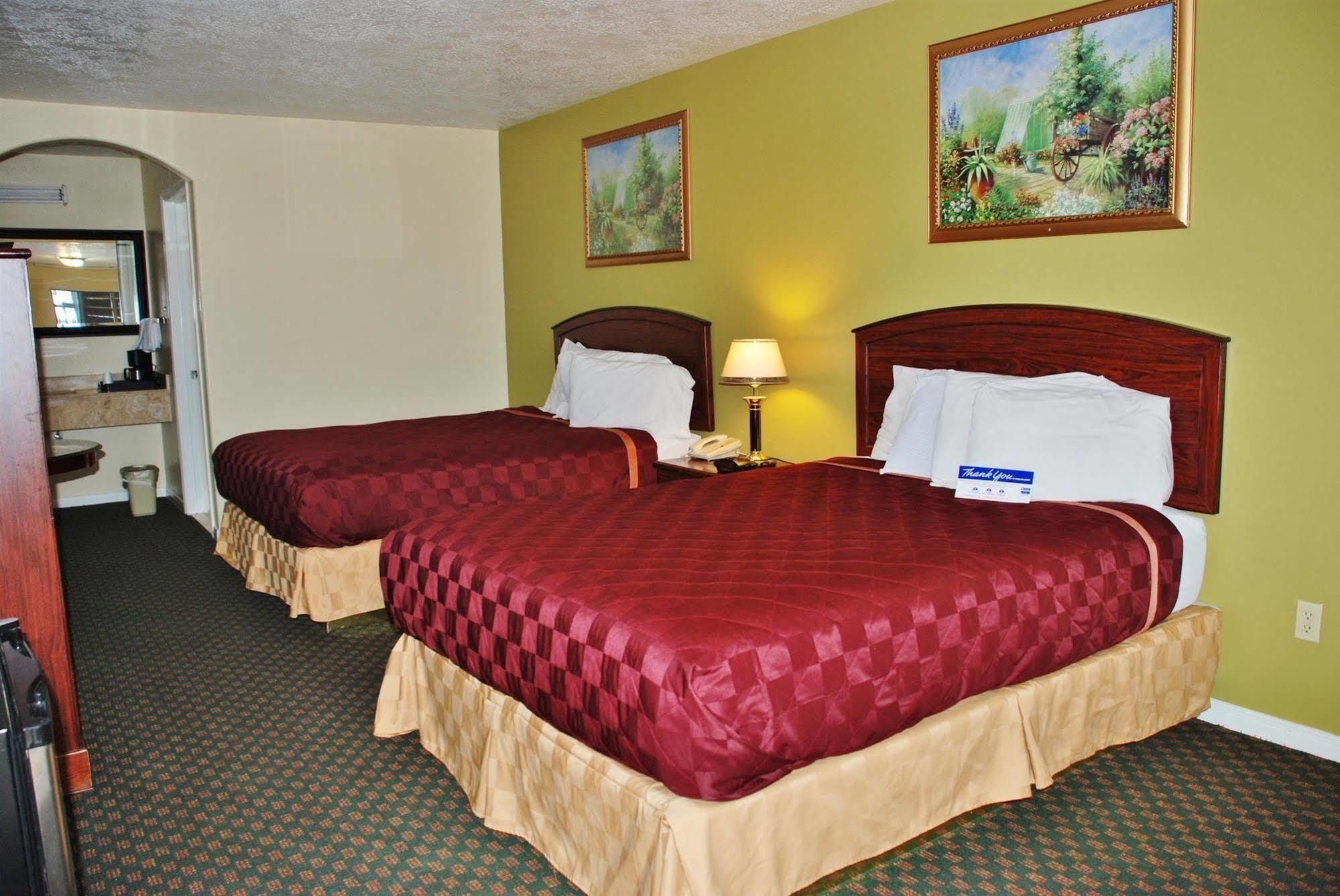 Americas Best Value Inn & Suites Hempstead Buitenkant foto