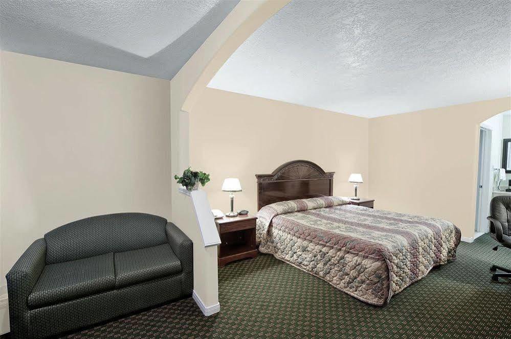 Americas Best Value Inn & Suites Hempstead Buitenkant foto